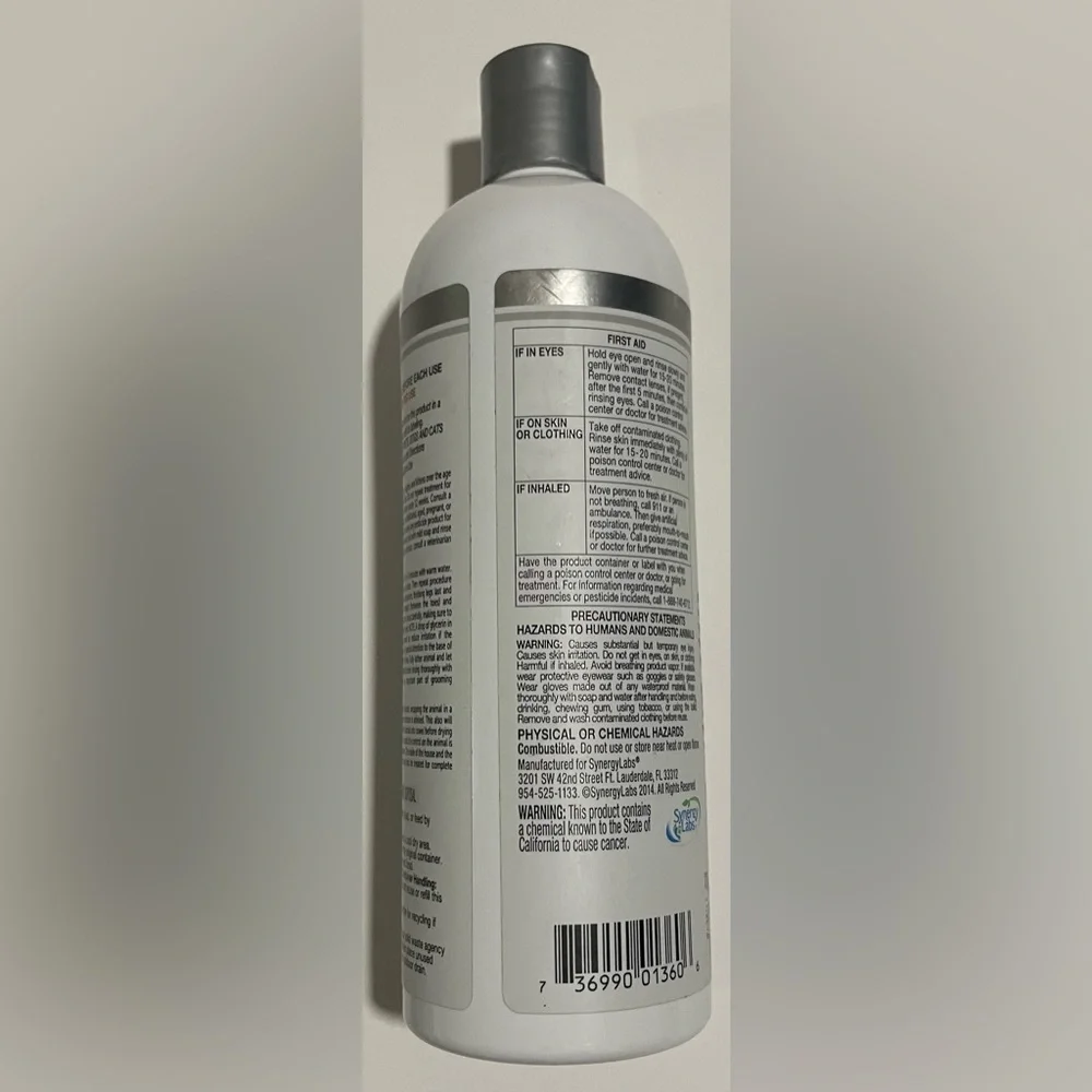 Veterinary Formula Clinical Care Shampoo for Dogs and Cats, 16 oz.